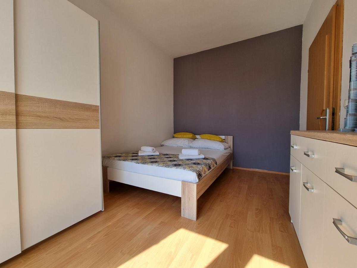 Apartment Wallot Novalja Εξωτερικό φωτογραφία