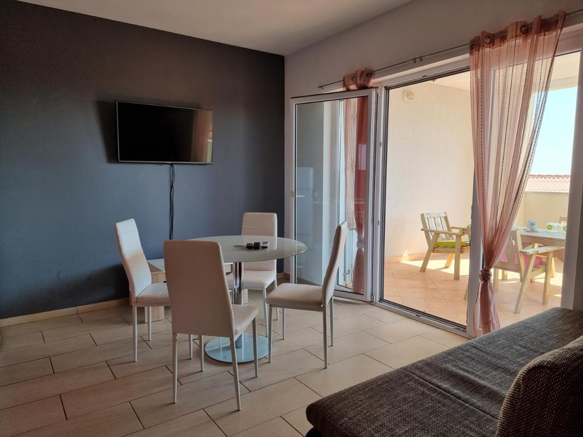 Apartment Wallot Novalja Εξωτερικό φωτογραφία